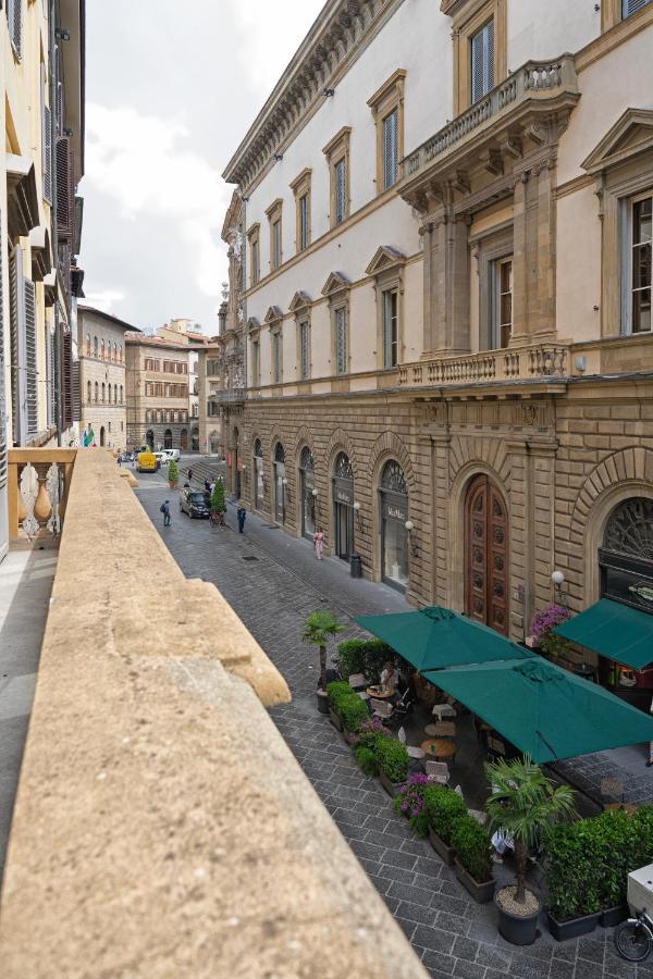 Tornabuoni Living Apartment ฟลอเรนซ์ ภายนอก รูปภาพ
