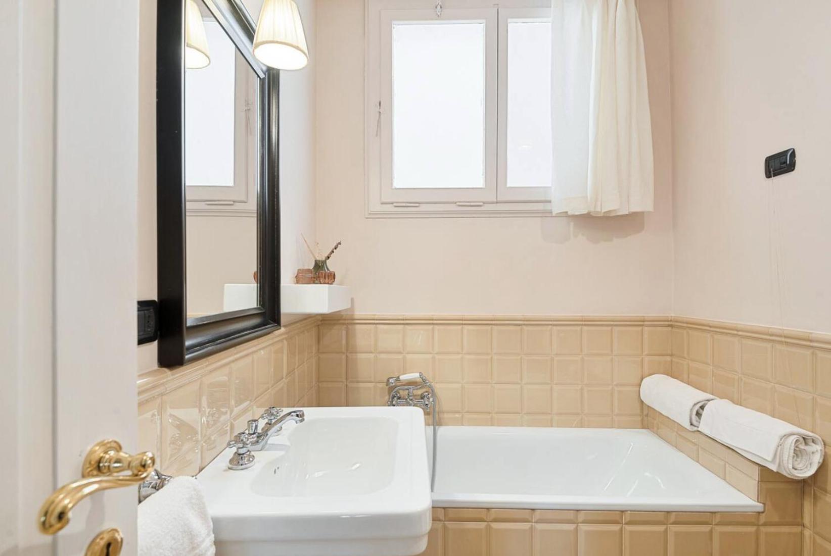 Tornabuoni Living Apartment ฟลอเรนซ์ ภายนอก รูปภาพ