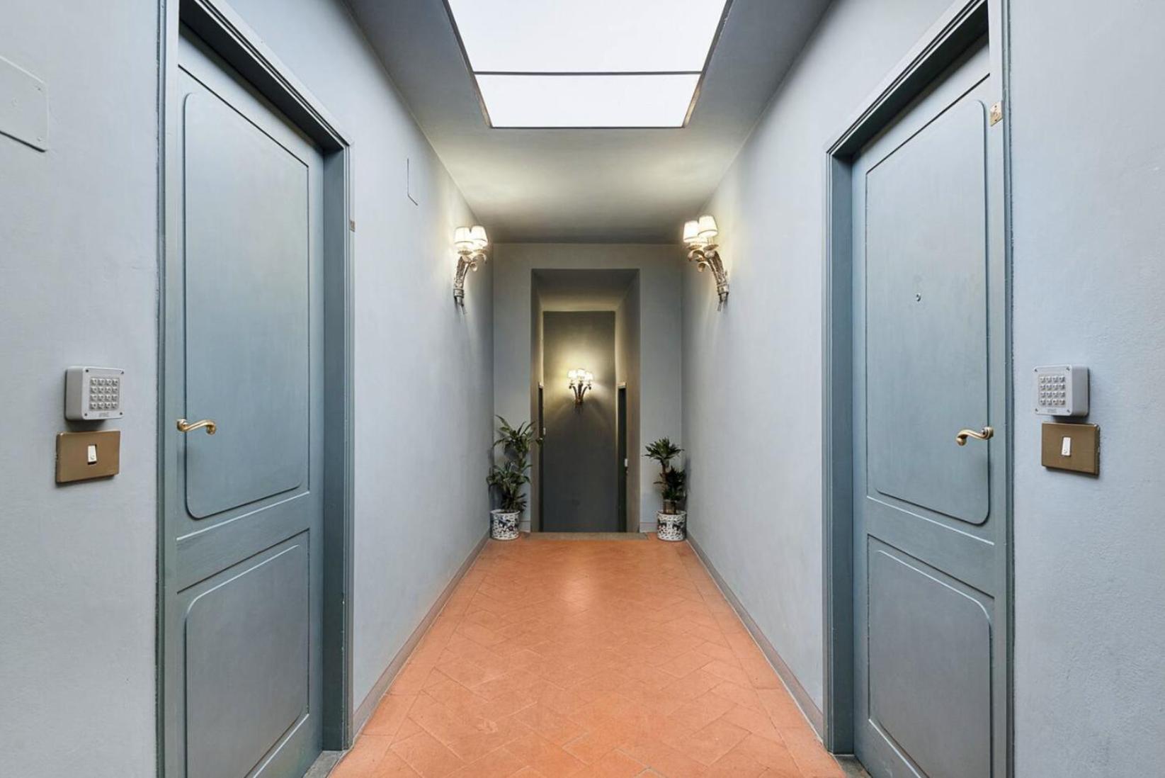 Tornabuoni Living Apartment ฟลอเรนซ์ ภายนอก รูปภาพ
