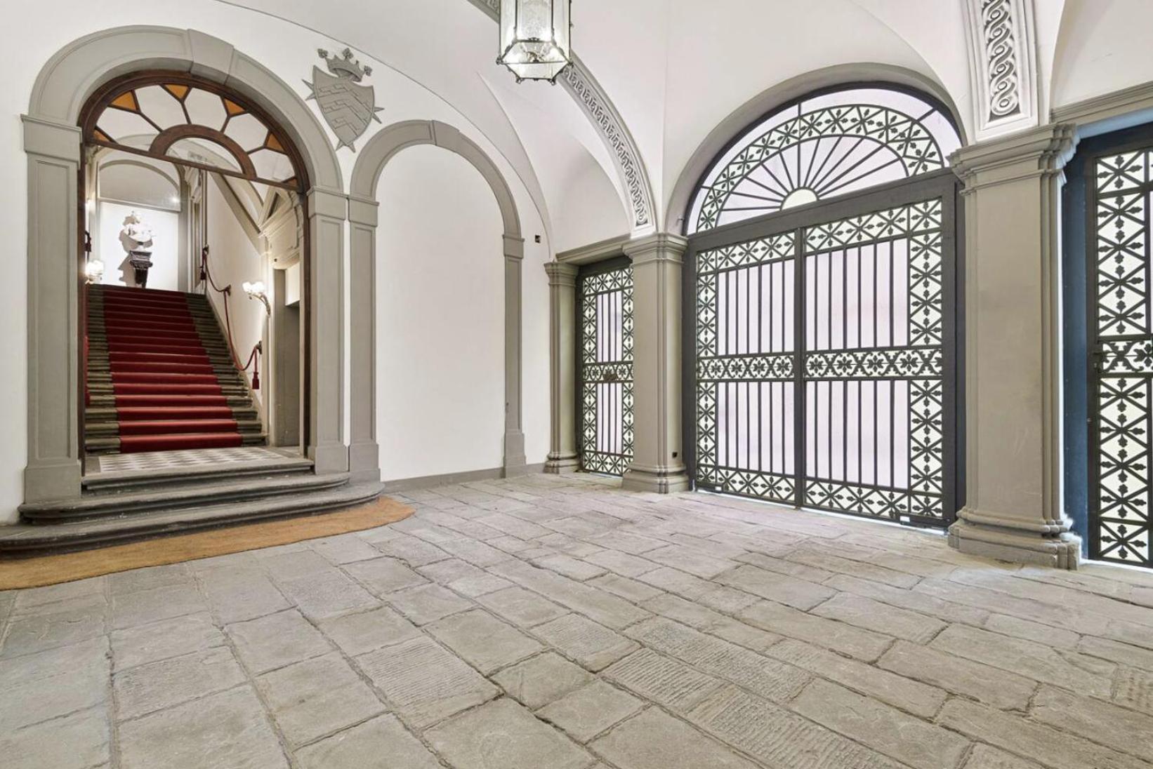 Tornabuoni Living Apartment ฟลอเรนซ์ ภายนอก รูปภาพ